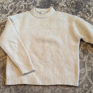 Zara Soft Cream Crew Neck Sweater Size Small